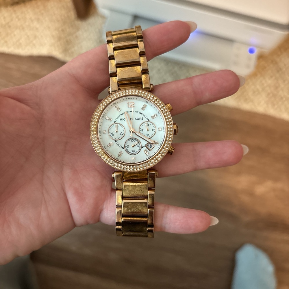 Michael Kors Rose Gold Watch used! No extra links!